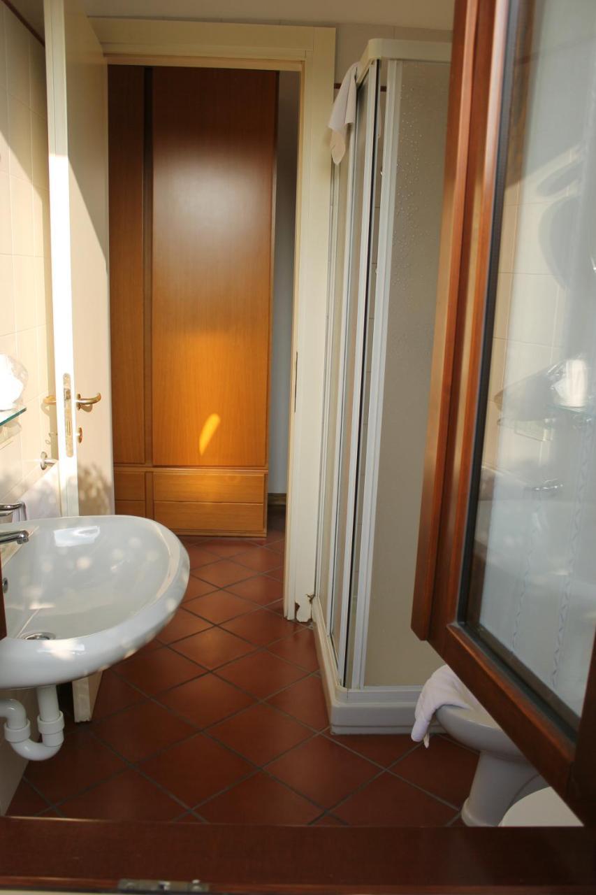 Albergo La Scaletta Cantu Exterior photo